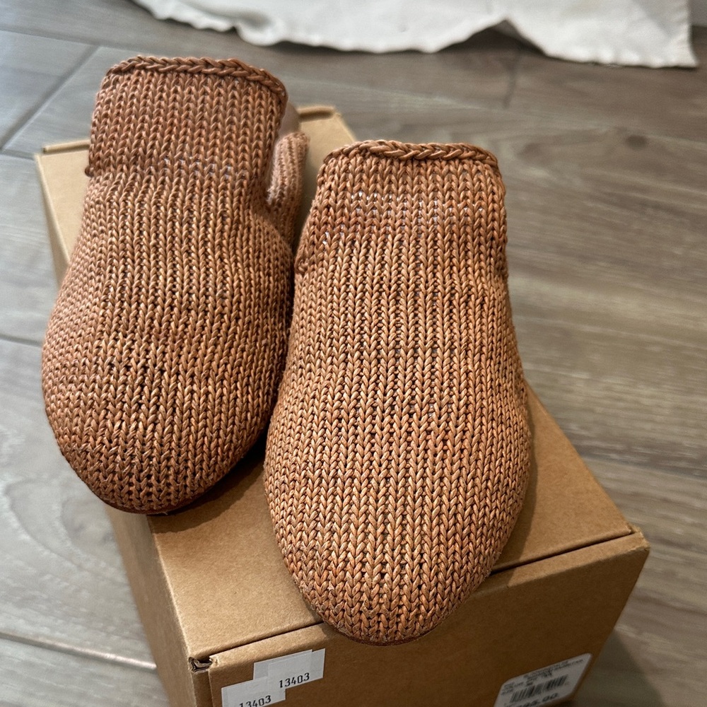 Brown Knit Women's Loafers